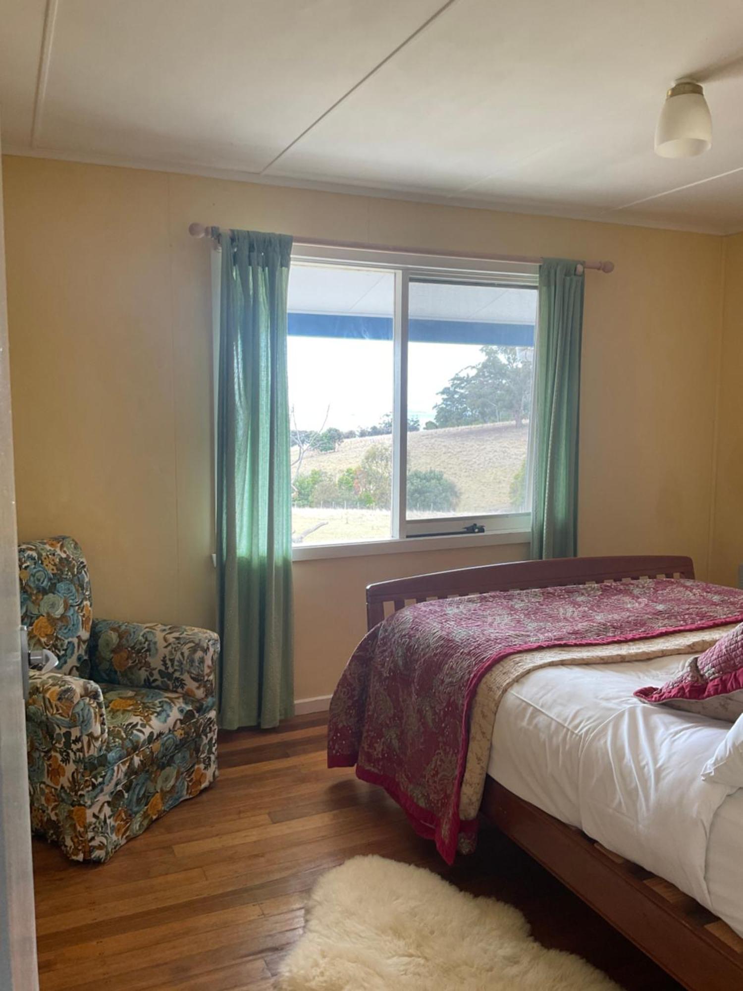 The Woolshed And Farmhouse Blue, Bruny Island Barnes Bay Bagian luar foto