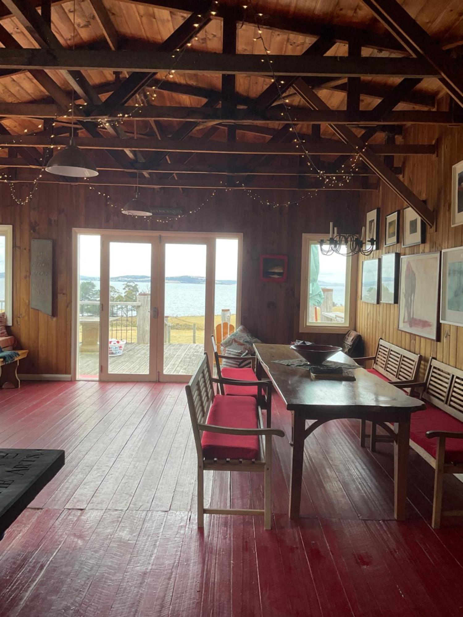 The Woolshed And Farmhouse Blue, Bruny Island Barnes Bay Bagian luar foto